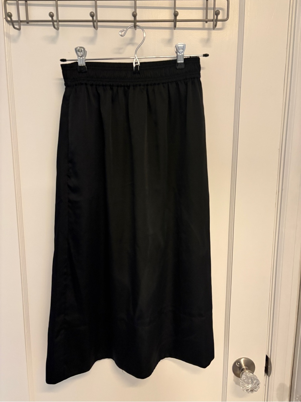 H&M Black Midi Skirt with Elastic Waistband
